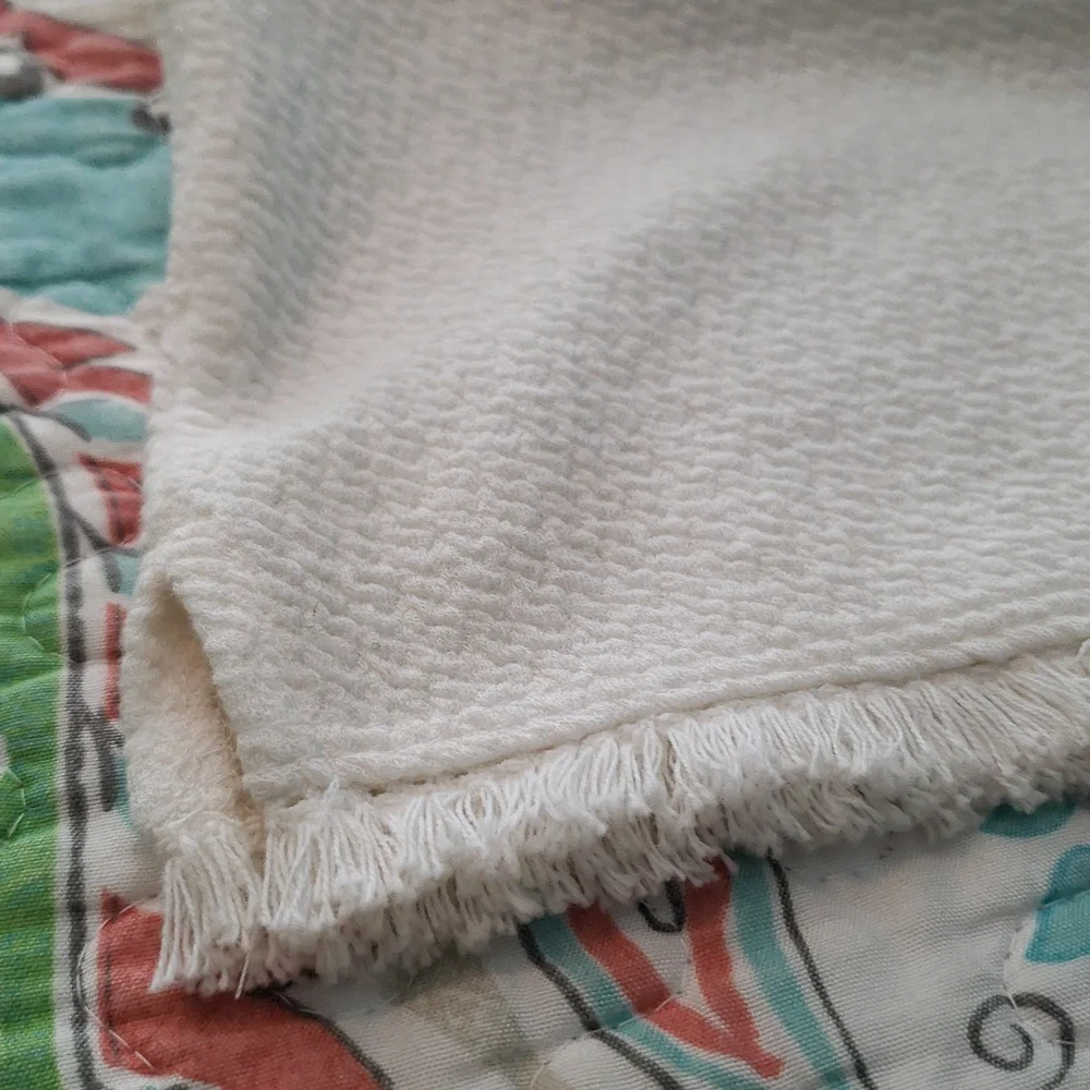 Green Envelope fringed top / M - Picture 3 of 3